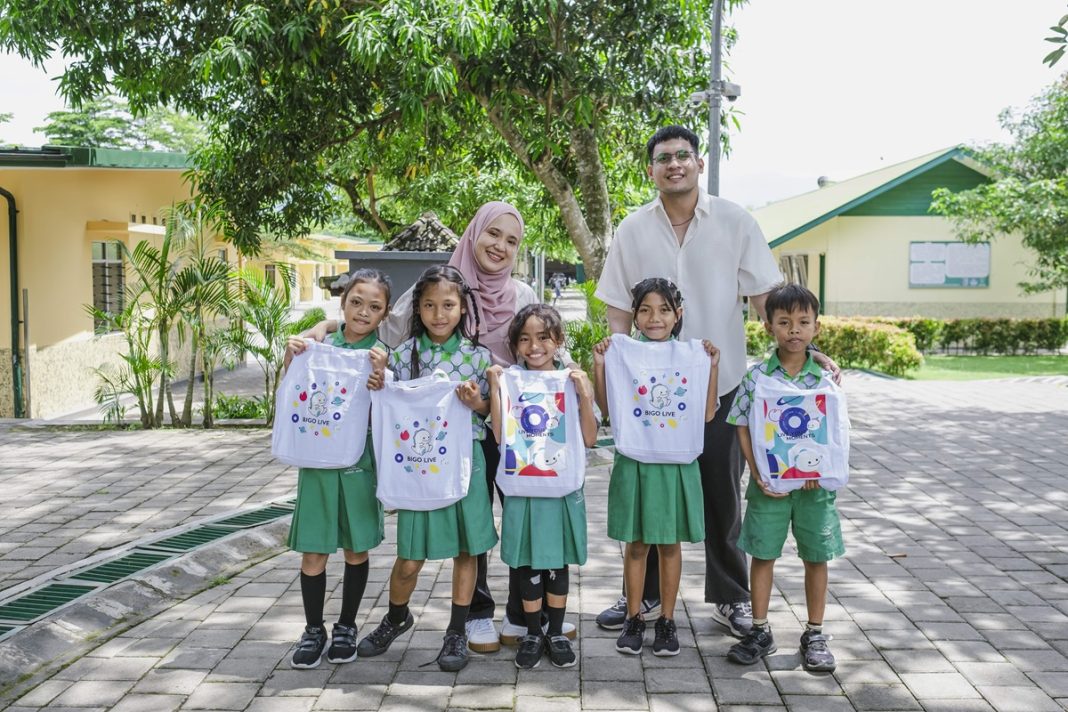 Tahun lalu, Bigo Live berhasil menggalang donasi lebih dari Rp100.000.000 untuk Yayasan Kasih Anak Kanker Indonesia (YKAKI)