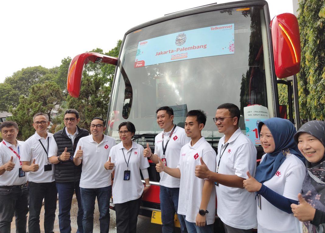 Mudik Hepi Telkomsel Poin 2025, Berangkatkan 1.100 Pekerja Sektor Informal