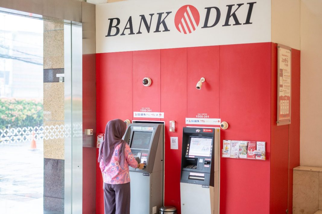 ATM Bank DKI juga tersebar di beberapa kota besar sesuai lokasi operasional kantor layanan Bank DKI di luar Jakarta
