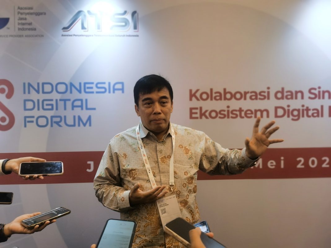 Ketua PANDI dalam sambutan pembukanya menyebutkan bahwa literasi digital di Indonesia belum optimal sehingga PANDI juga berupaya untuk berkolaborasi