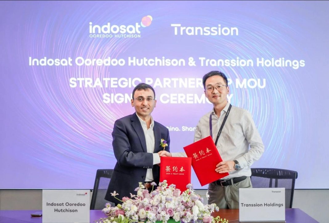 Bertepatan dengan ajang Mobile World Congress (MWC) Shanghai 2025, Indosat dan Transsion Holdings secara resmi menandatangani Nota Kesepahaman (MoU) strategis untuk mempercepat inklusi digital di Indonesia. Kolaborasi ini menggabungkan kekuatan layanan konektivitas andal IM3 dan Tri milik Indosat dengan keunggulan Transsion dalam menghadirkan perangkat digital yang terjangkau, guna membuka akses masyarakat, khususnya di wilayah terpencil dan tertinggal, terhadap layanan digital yang lancar dan terintegrasi.