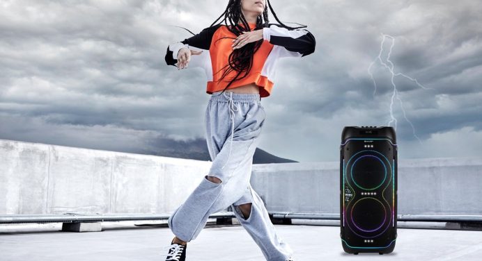 Portable Speaker Sharp Terbaru Cocok Untuk Pesta Outdoor dan Karaoke