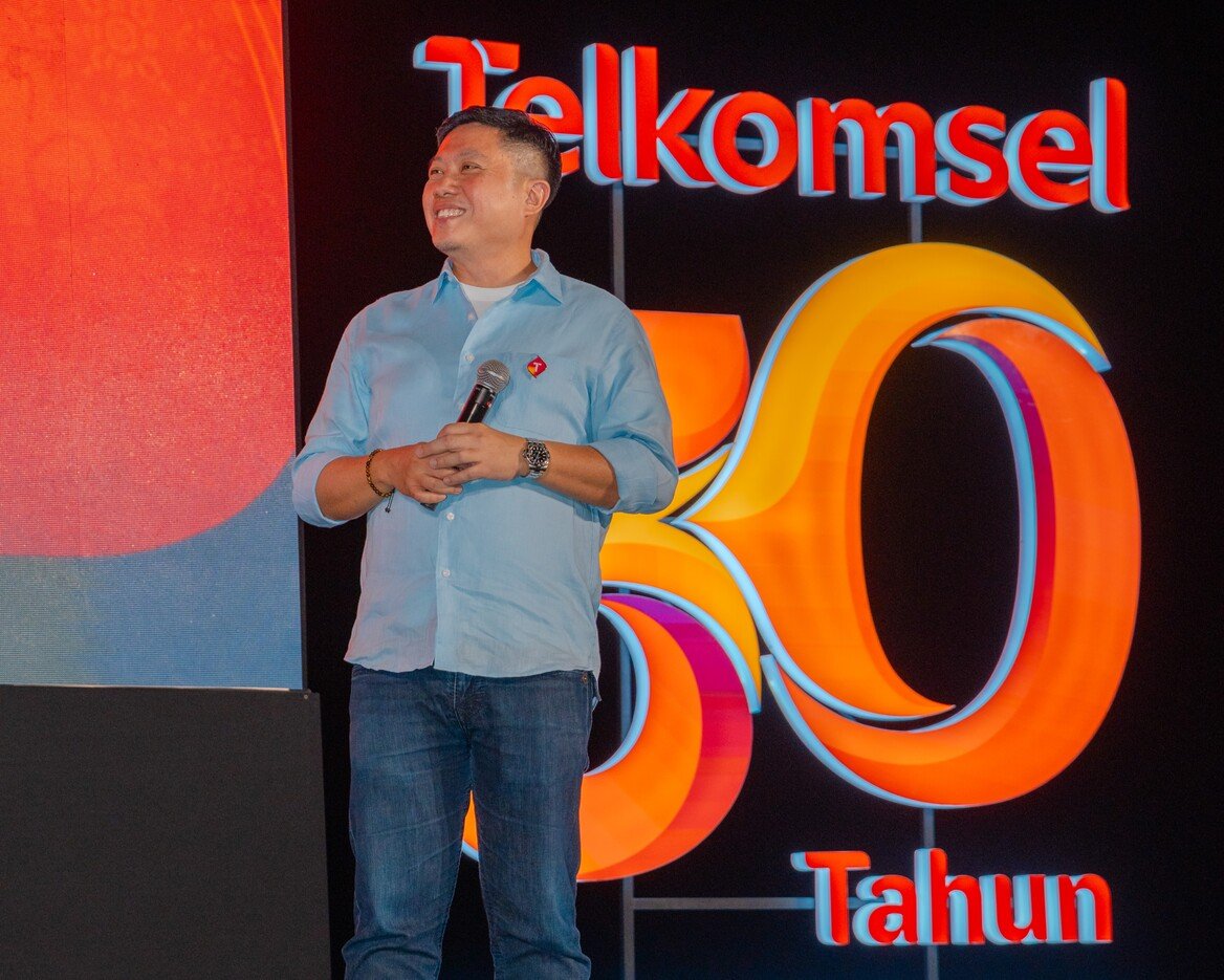 Direktur Marketing Telkomsel, Derrick Heng, mengungkapkan strategi evolusi perusahaan menjadi entertainment hub terdepan yang inklusif, memperluas portofolio konten hiburan berkualitas dengan memberi panggung global bagi konten, talenta, budaya, dan kisah lokal.
