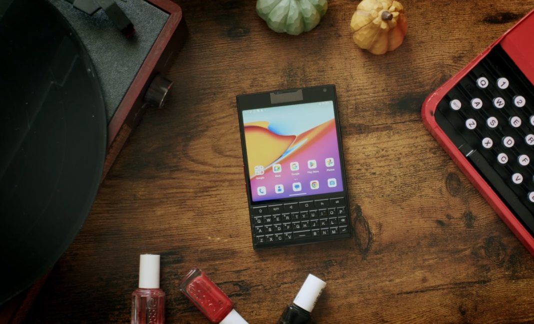 BlackBerry Kembali dengan Android, Titan 2 dan Zinwa Q25 Siap Rilis