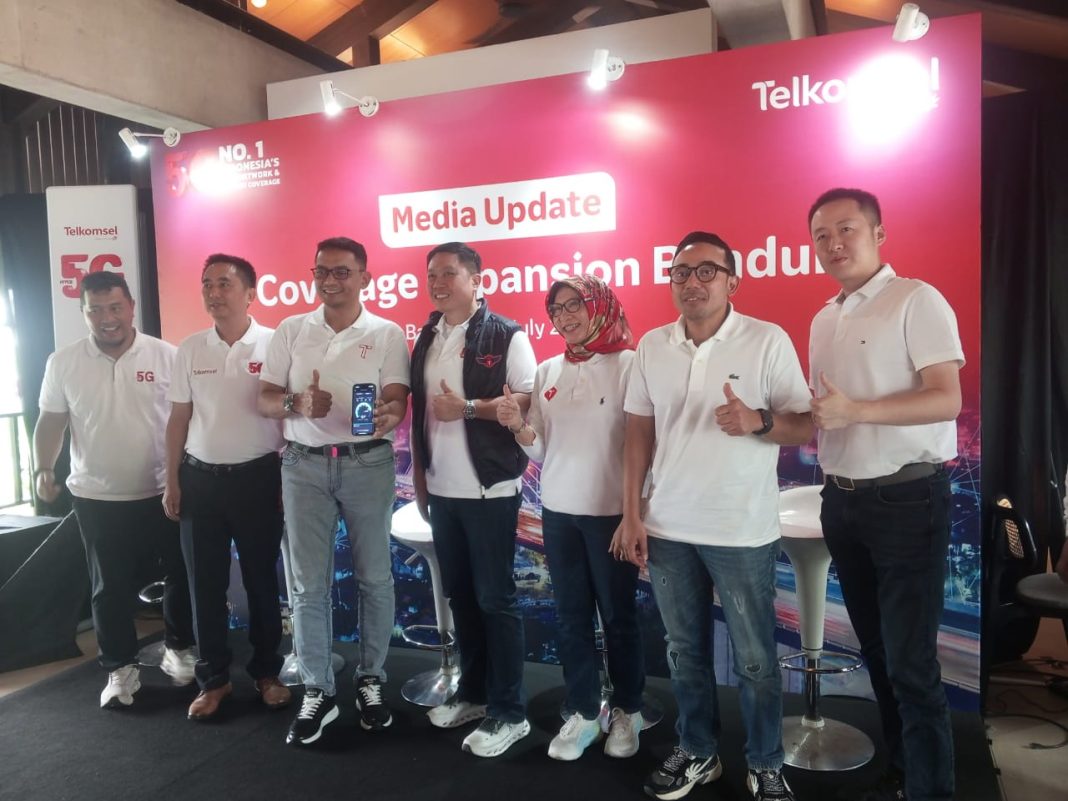 Telkomsel Perluas 5G di Bandung Meski Frekuensi Terbatas