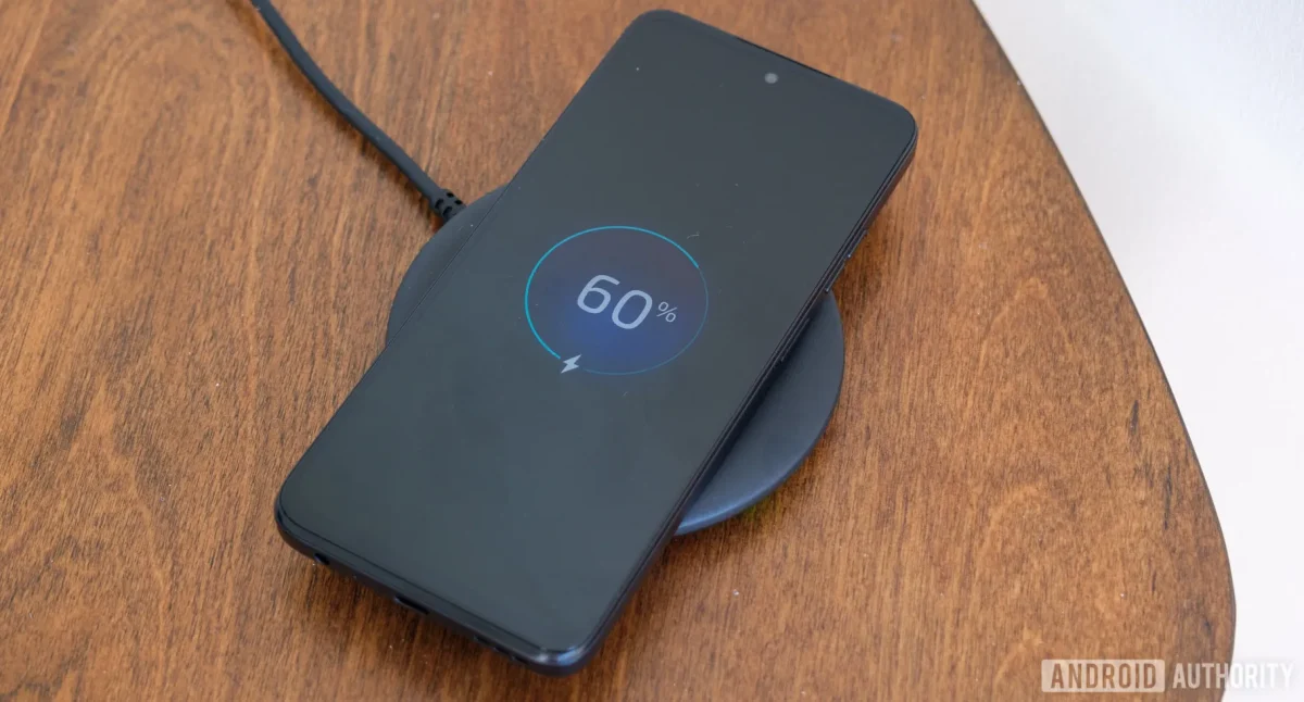 Motorola Moto G Power 5G (2024) wireless charging