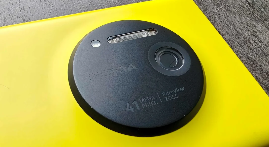 Lumia 1020 camera housing - simbol era kejayaan Nokia