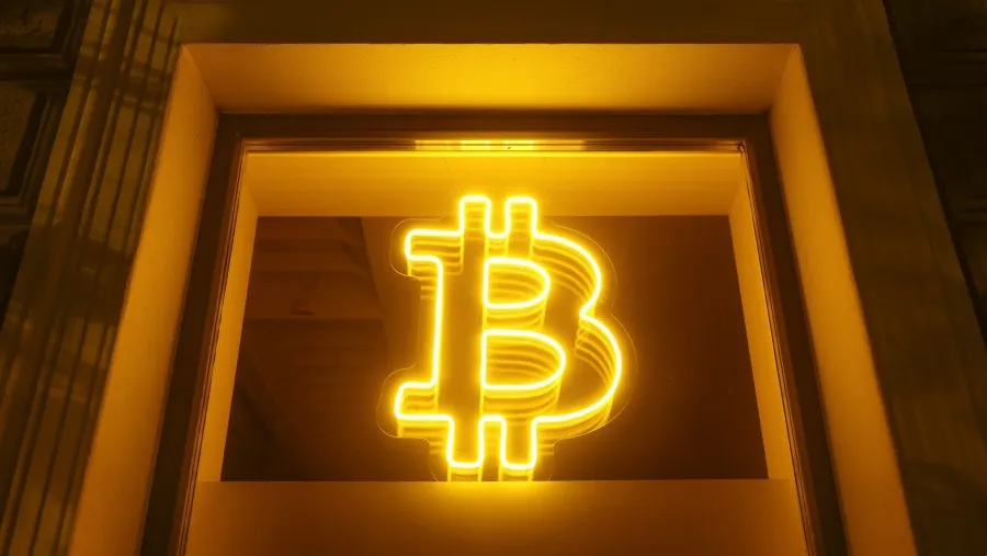 Bitcoin Bersaing Sengit dengan Amazon dalam Kapitalisasi Pasar