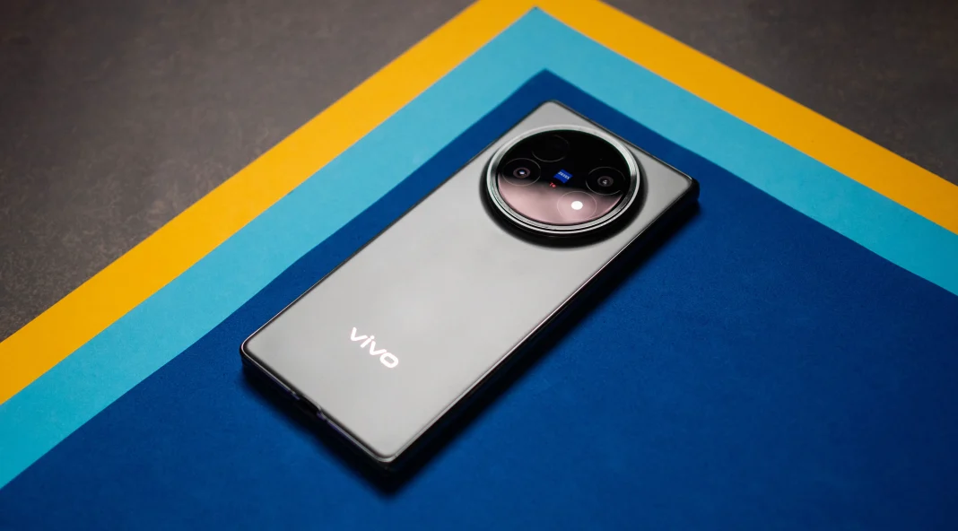 Vivo X Fold 5 - Ponsel lipat premium dengan desain tipis dan kamera 50MP