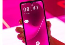 AI Phone adalah ponsel pintar yang memanfaatkan kecerdasan buatan untuk meningkatkan fungsionalitas dan kinerjanya.