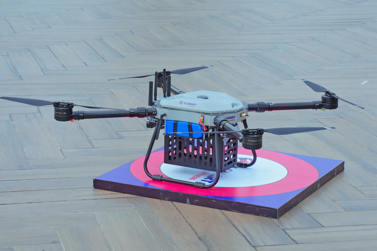 Content image for article: XLSMART dan ASTRAtech Buat Drone Otonom 5G untuk Industri Manufaktur
