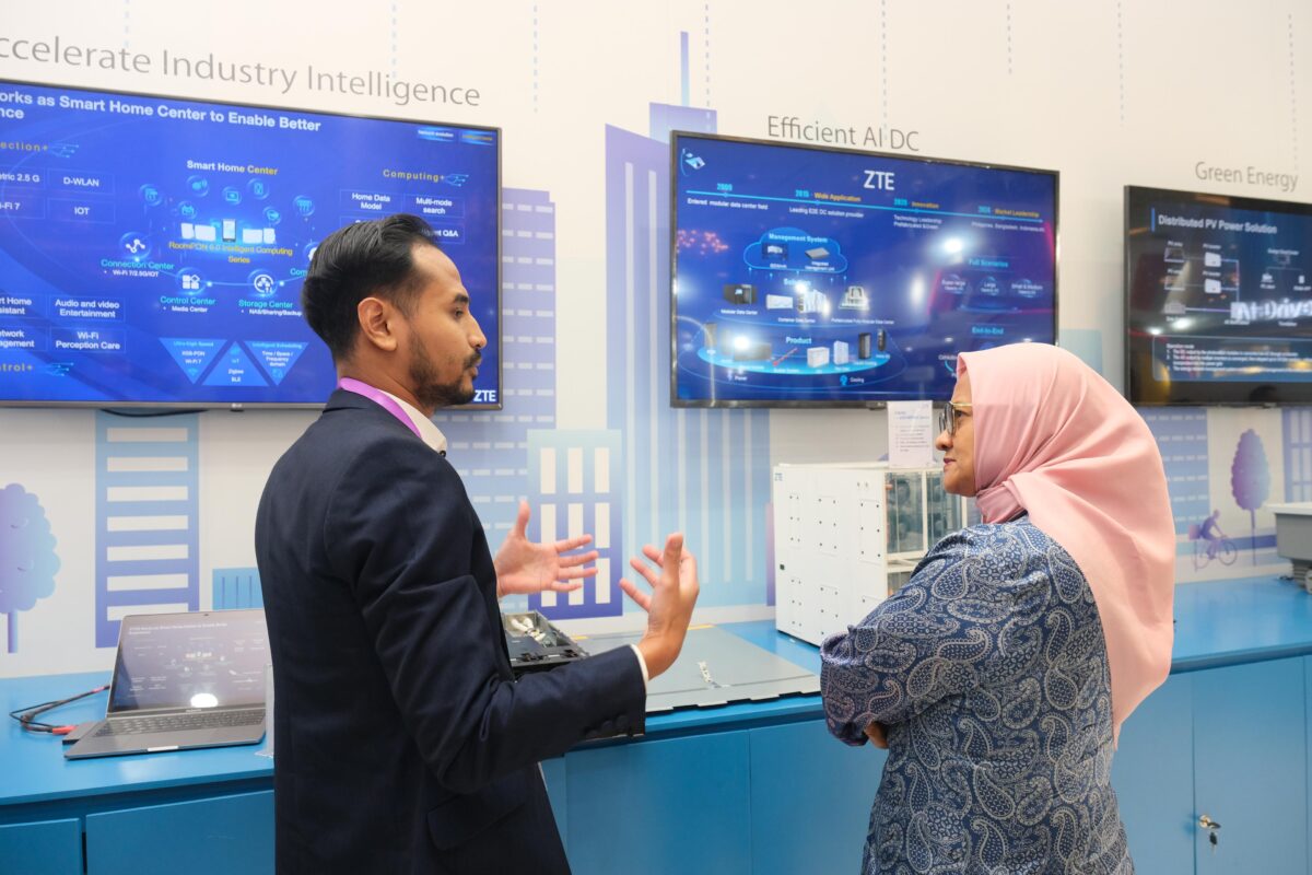Content image for article: ZTE Tampilkan Inovasi di DTI-CX 2025, Dorong Transformasi Digital Indonesia