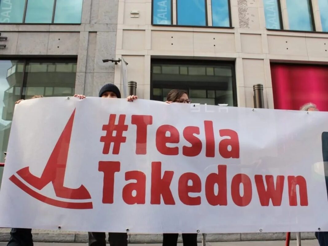 Tesla Bubarkan Tim Dojo, Fokus ke Chip AI5 dan AI6
