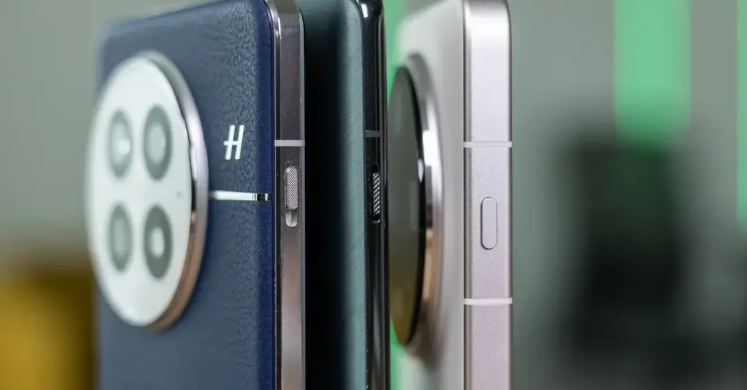 OnePlus 13 next to OnePlus 12 and Oppo Find X8 Ultra