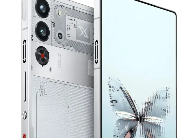 RedMagic 10 Pro memiliki salah satu layar terbaik dalam beberapa tahun terakhir