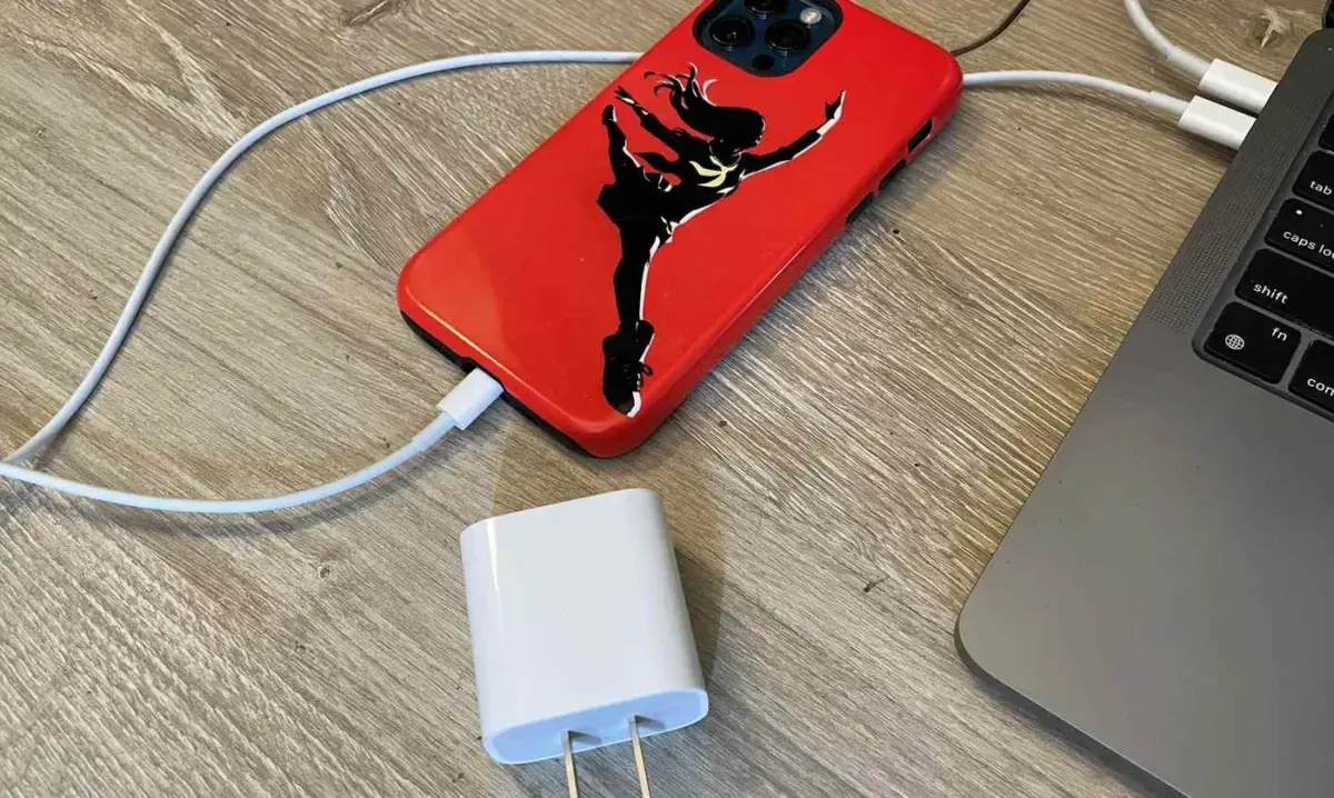 Connect iPhone to MacBook