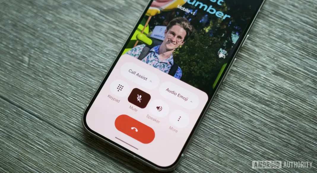 Layar panggilan telepon dalam aplikasi Google Phone yang didesain ulang dengan Material 3 Expressive