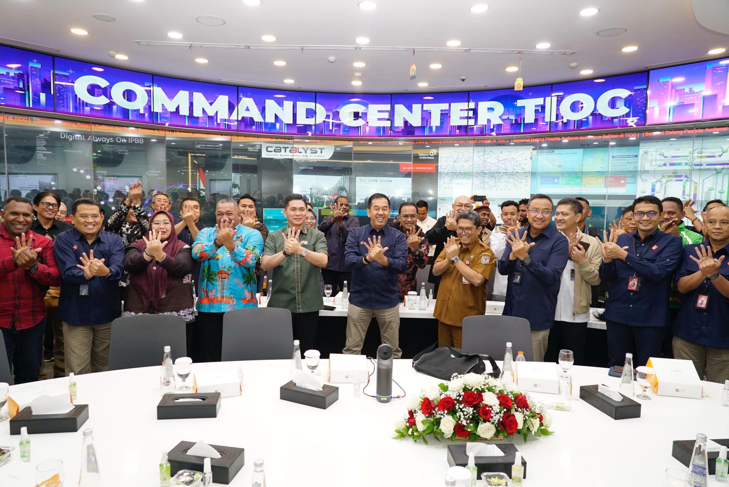 Content image for article: Telkom Transparan Pemulihan SKKL Papua, Terima Audiensi Pemda dan Komunitas