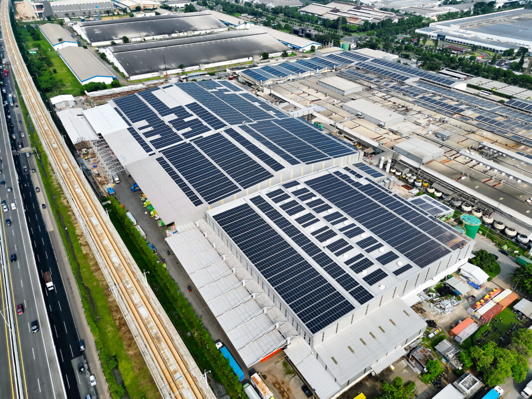 WINGS Group Pasang PLTS Atap 36 MWp di Delapan Pabrik