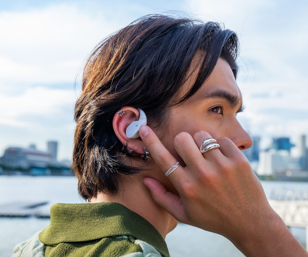 Sense 8 Riley Earphone JBL Sense Lite Rilis, Headphone Open Ear dengan Bass Kuat dan Nyaman ...