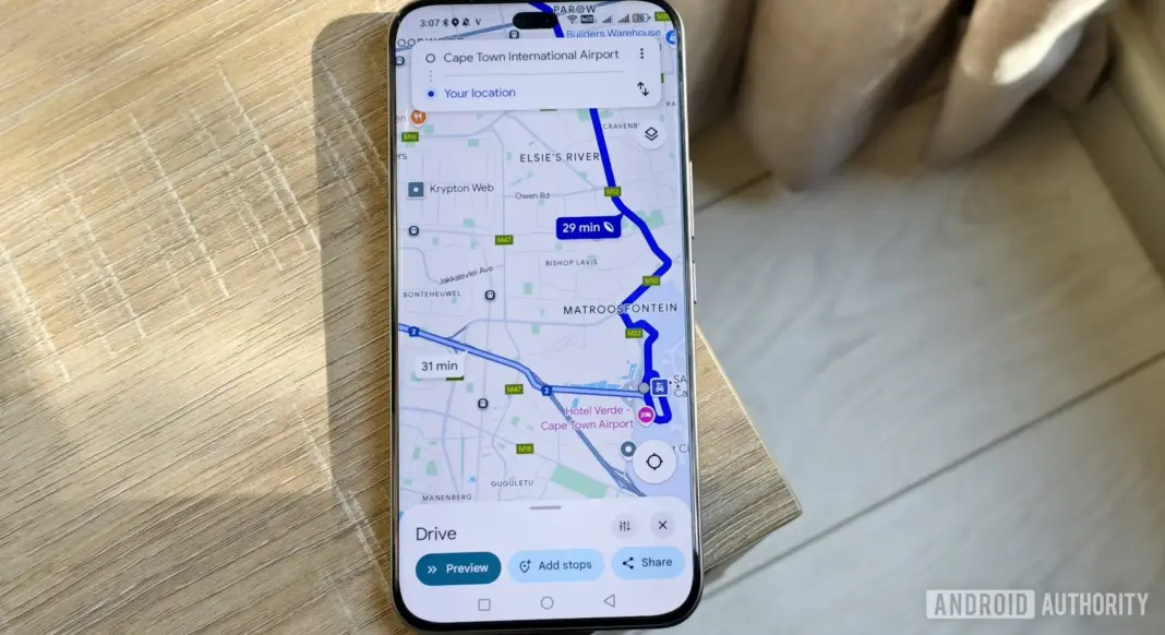 Google Maps menampilkan rute navigasi pada layar smartphone