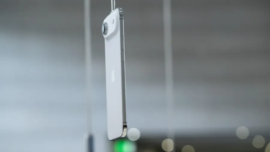 iPhone 17 Air dengan desain tipis dan ringan