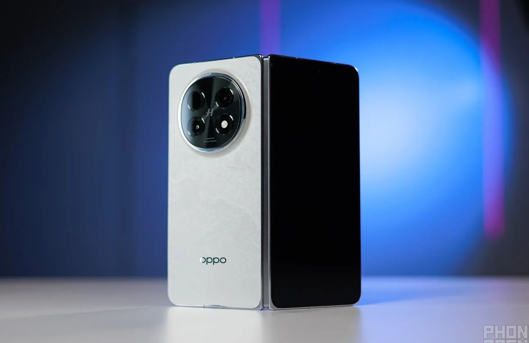 Oppo Find N5 menghadirkan desain mewah dan performa kamera terdepan