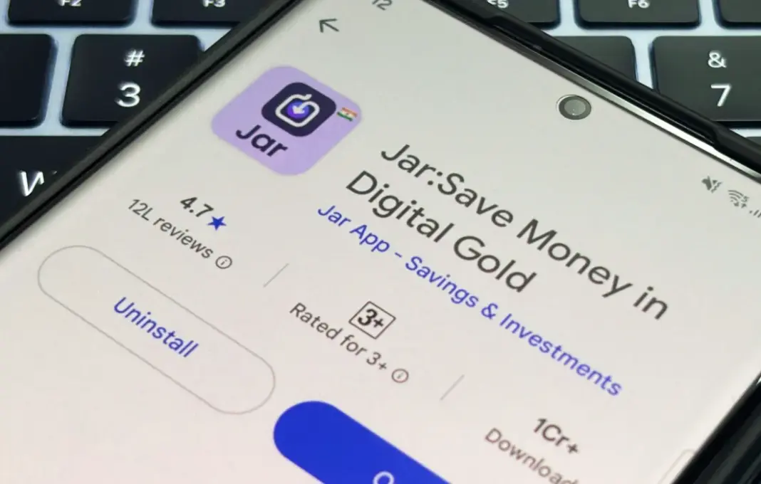 Aplikasi mobile Jar fintech startup India untuk investasi emas digital dengan antarmuka yang user-friendly
