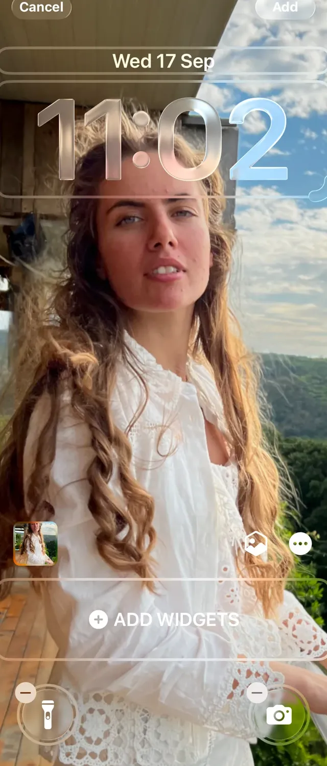 With Spatial wallpapers, the background tilts as you move your iPhone. | Image Credit - PhoneArena - 7 iOS 26 tricks you need to try on your iPhone right now