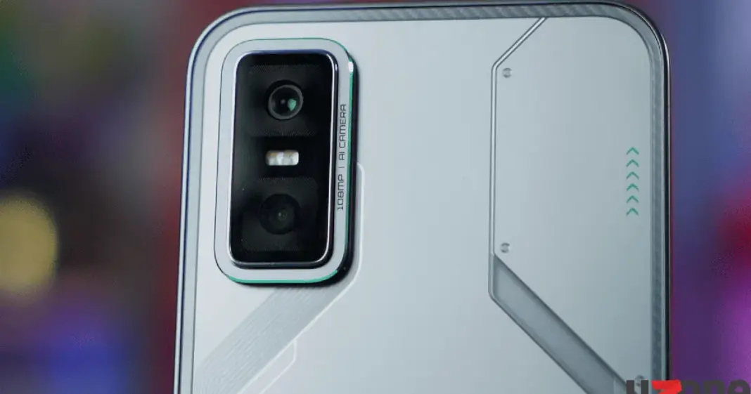 Infinix GT 30 smartphone gaming dengan desain modern dan layar AMOLED