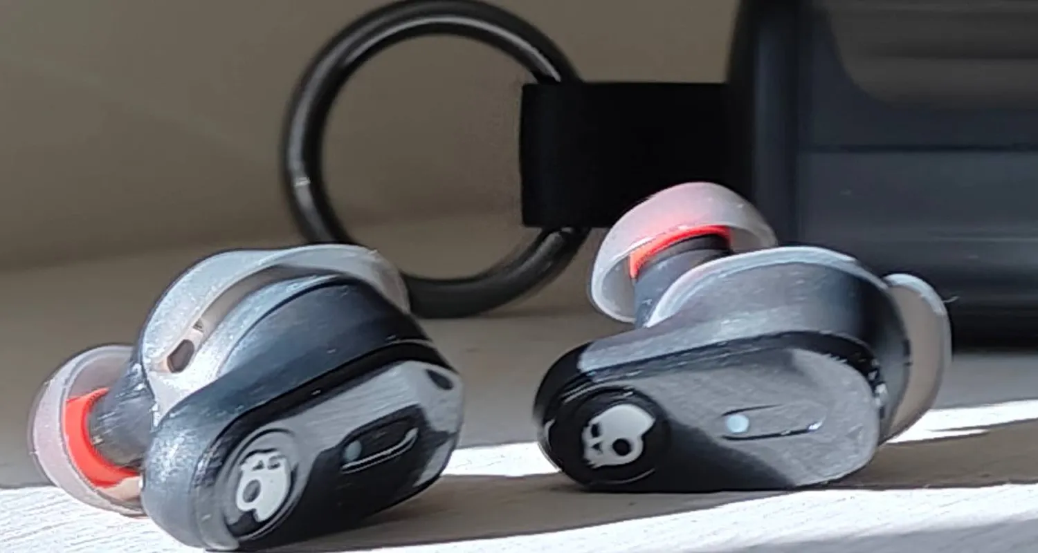 The Skullcandy Method 360 on a shelf.