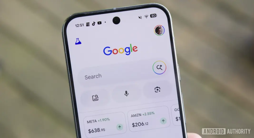 Tampilan aplikasi Google dengan tombol AI Mode yang menampilkan fitur Search Live