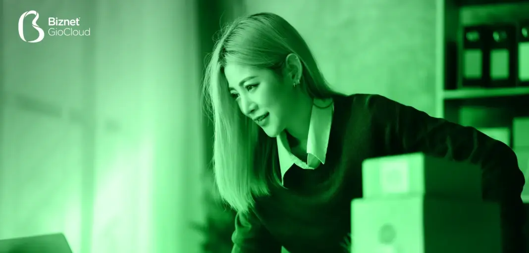 Ilustrasi delapan aplikasi bisnis terbaik di laptop untuk manajemen usaha yang efisien