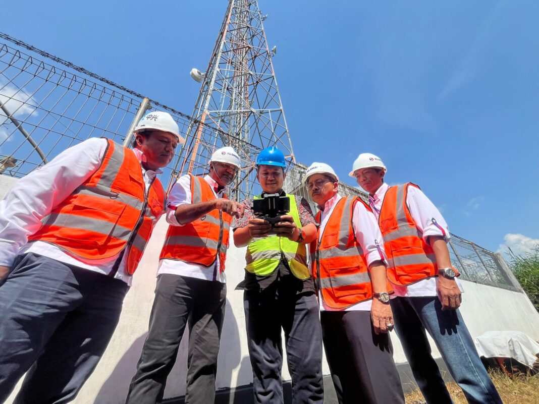 Peta jaringan XLSMART di Kalimantan dengan titik-titik BTS menyebar di seluruh provinsi