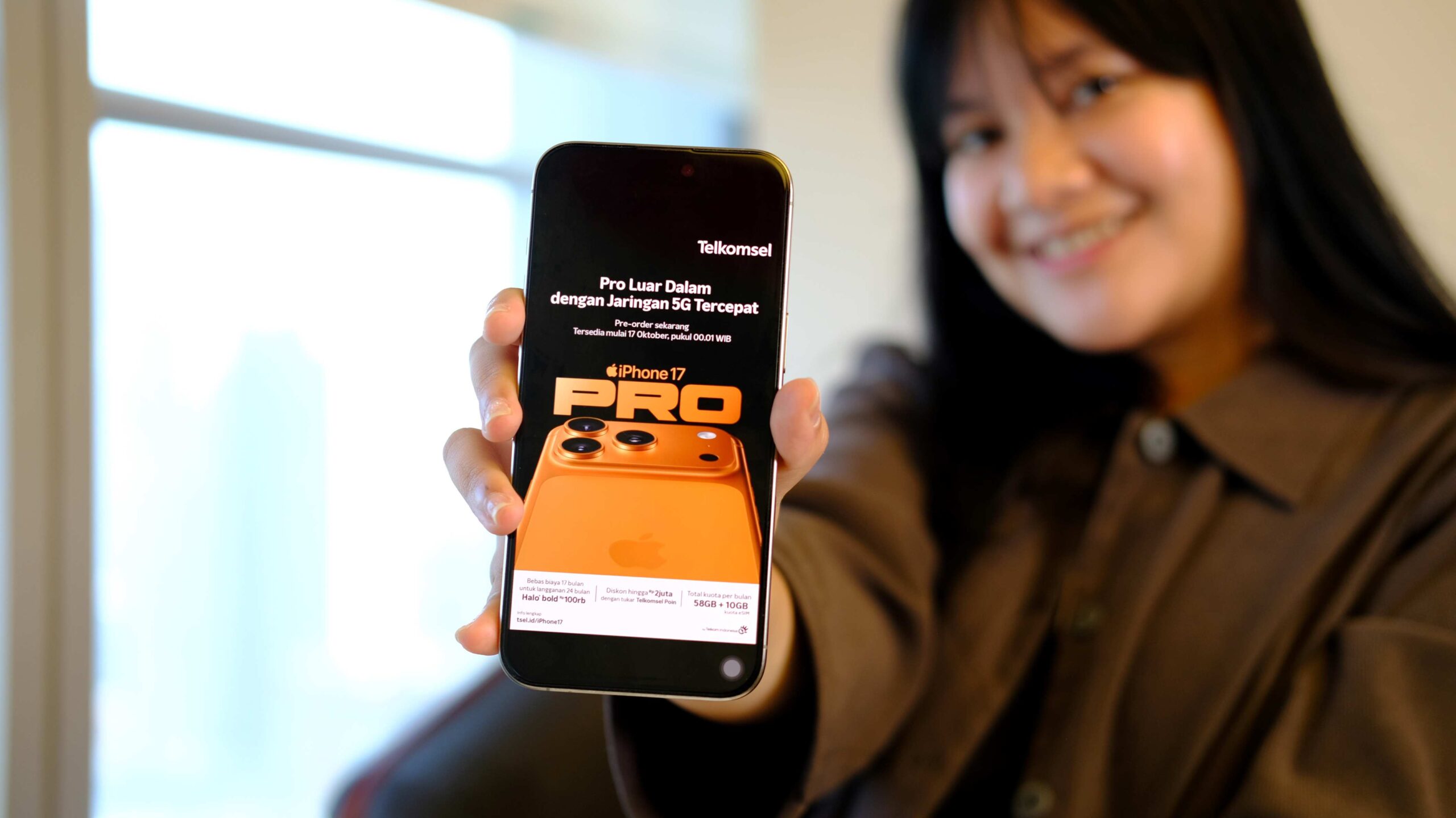 Content image for article: Telkomsel Buka Pre-order iPhone 17 dengan Paket Halo+ Rp777.000