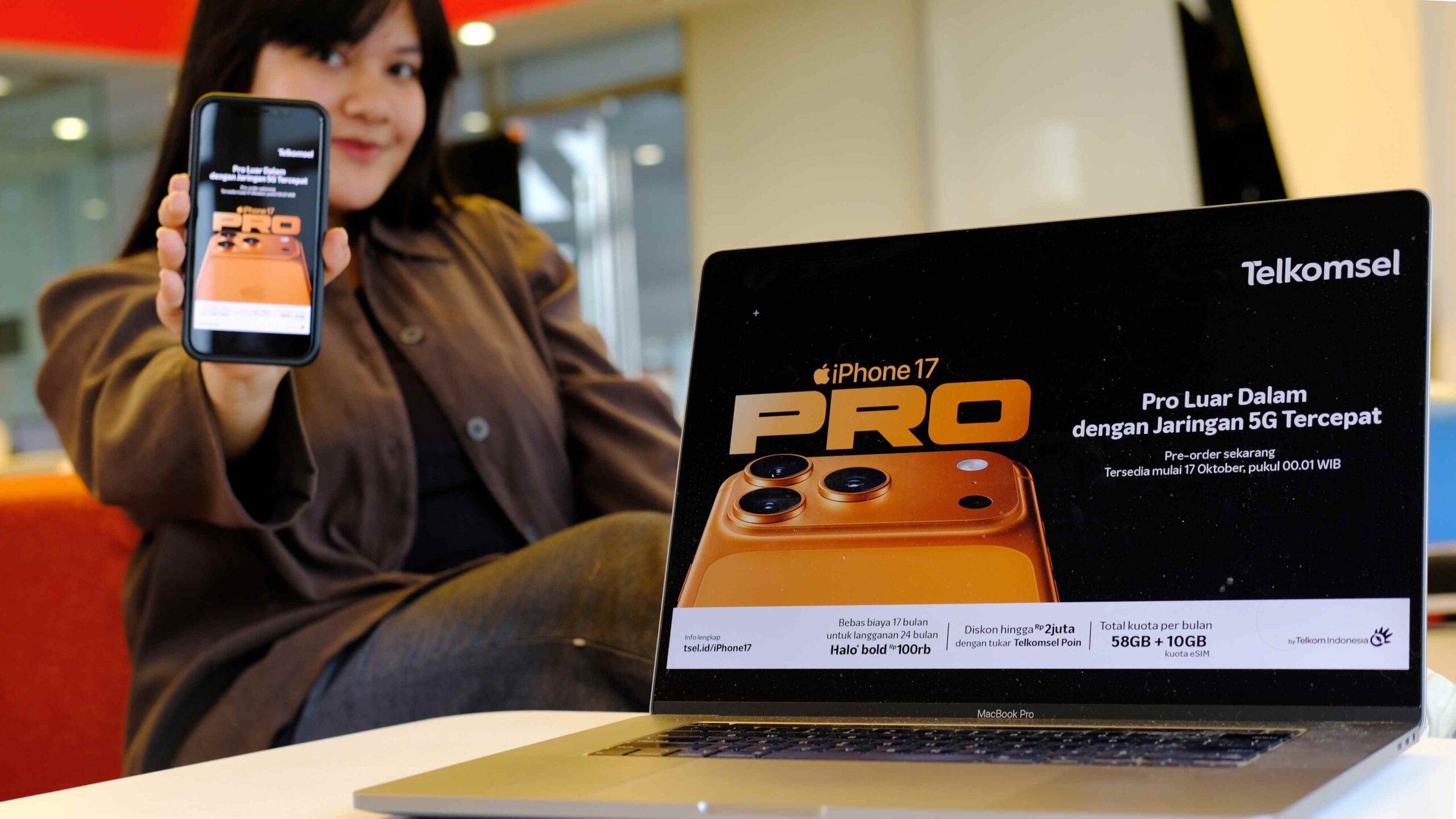 Content image for article: Telkomsel Buka Pre-order iPhone 17 dengan Paket Halo+ Rp777.000