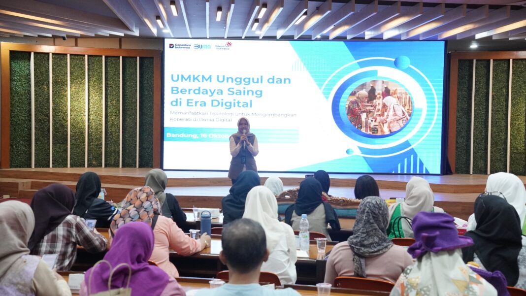 Telkom Jawa Barat Digitalisasi UKM Bandung Lewat Workshop dan Indibiz