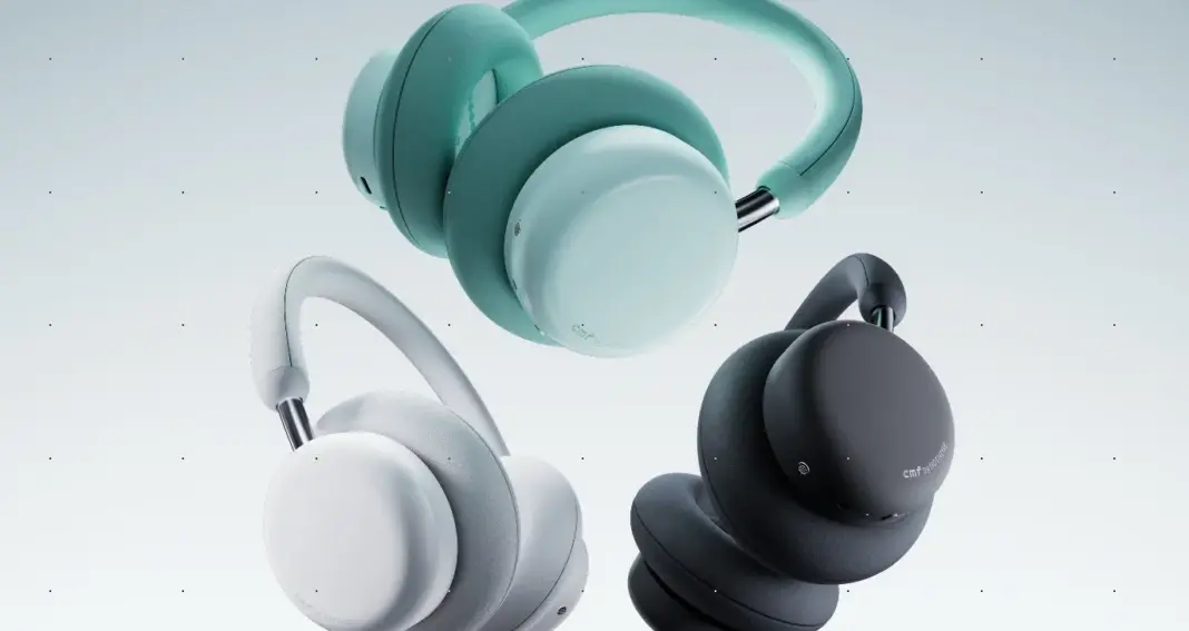 CMF Headphone Pro dalam tiga warna dark gray, light green, dan light gray ditampilkan bersamaan