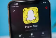 Tampilan aplikasi Snapchat di ponsel dengan fitur Memories yang menampilkan koleksi foto dan video pengguna
