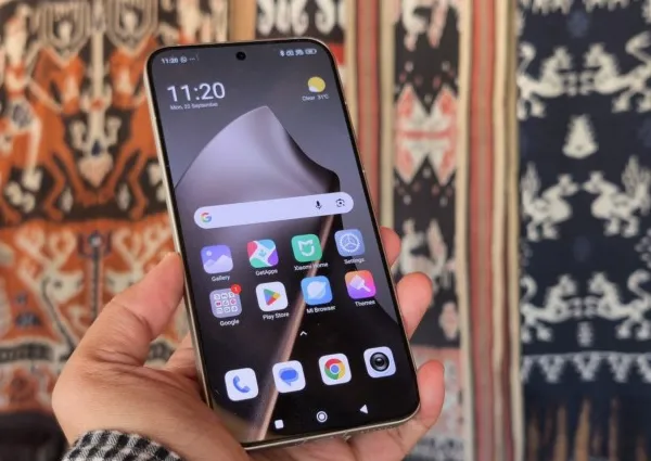 Kelebihan dan Kekurangan Xiaomi 15T Pro - Layar