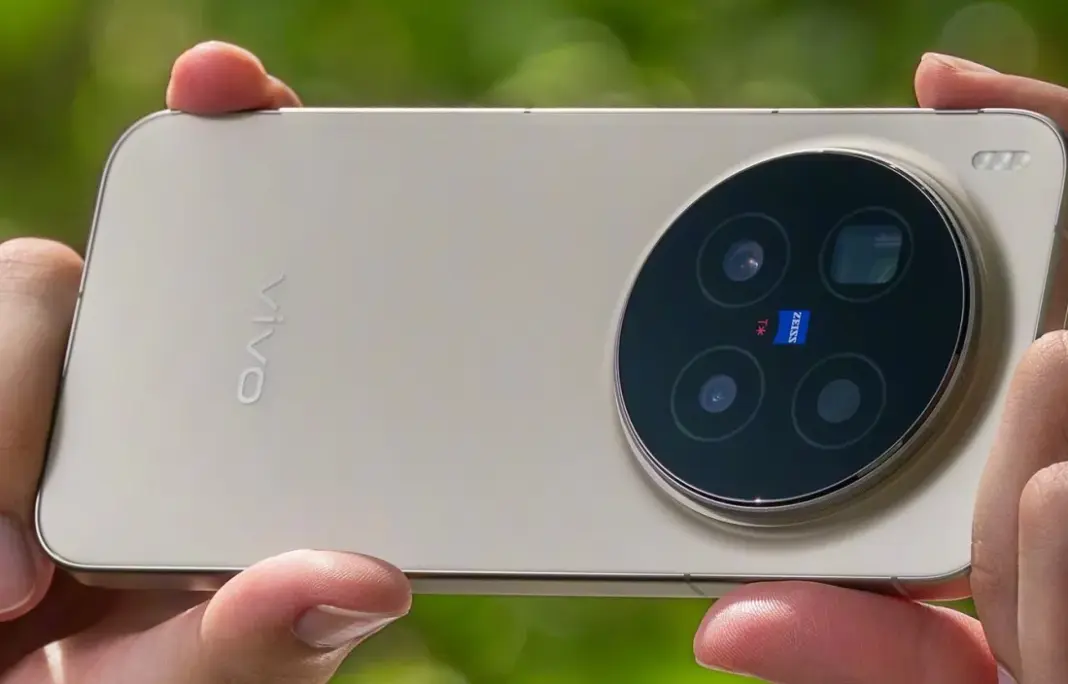 Vivo X300 Pro dan X300 smartphone flagship dengan desain premium dan kamera canggih
