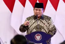 Mikrofon aktif yang menyebabkan percakapan Prabowo dan Donald Trump bocor ke publik