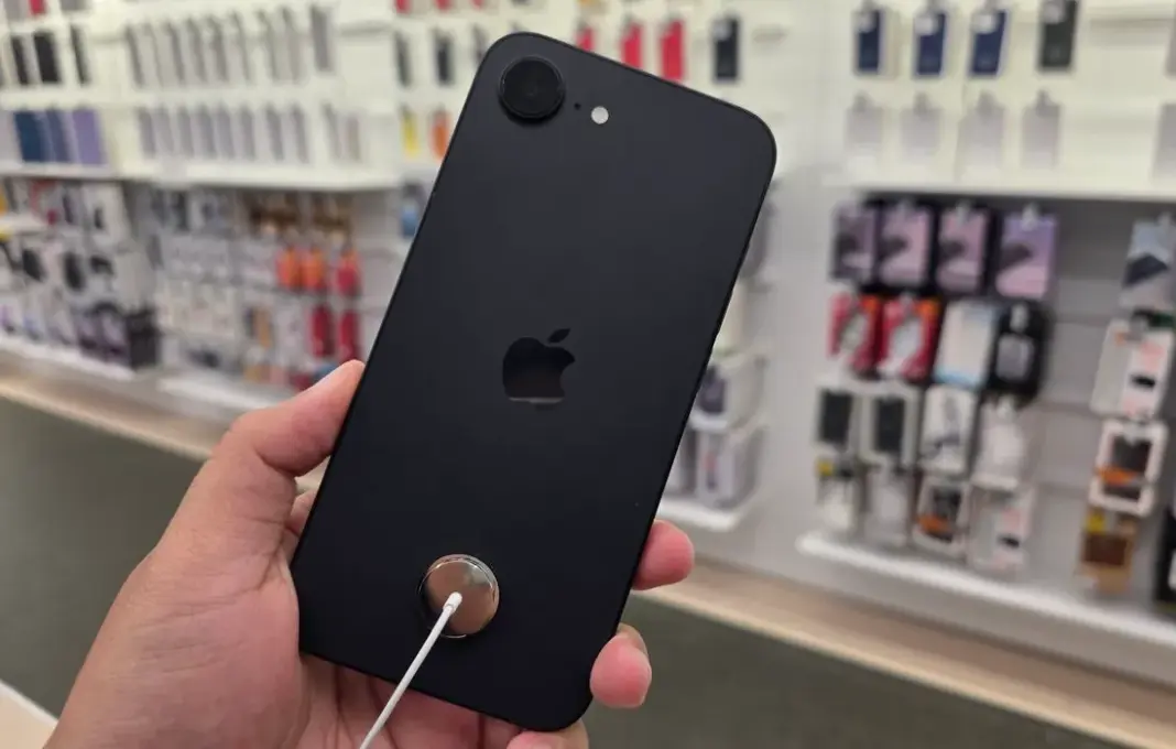 iPhone 16e dengan kenaikan harga signifikan di Indonesia pasca peluncuran iPhone 17 series