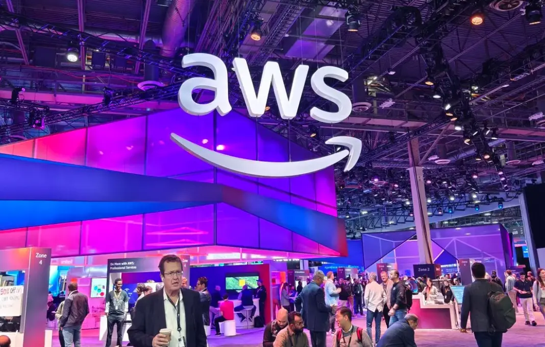 Acara AWS re:Invent 2024 di Las Vegas yang menampilkan inovasi layanan cloud computing Amazon Web Services