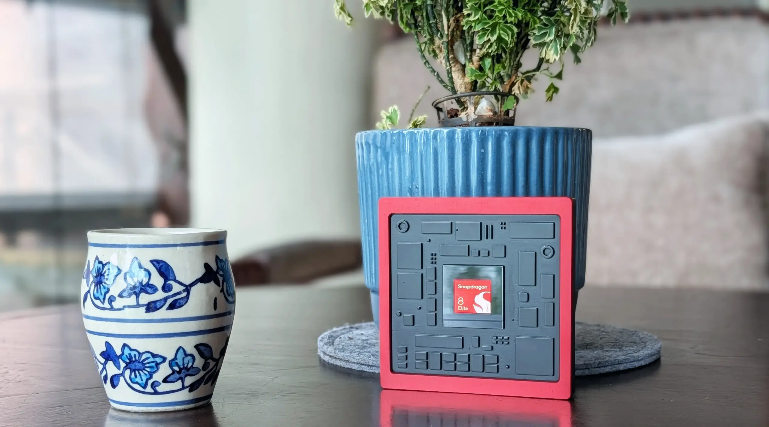 Snapdragon 8 Elite Gen 5 on a table