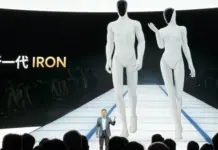 Robot humanoid IRON generasi kedelapan Xpeng dengan desain feminin dan kulit sintetis menyeluruh
