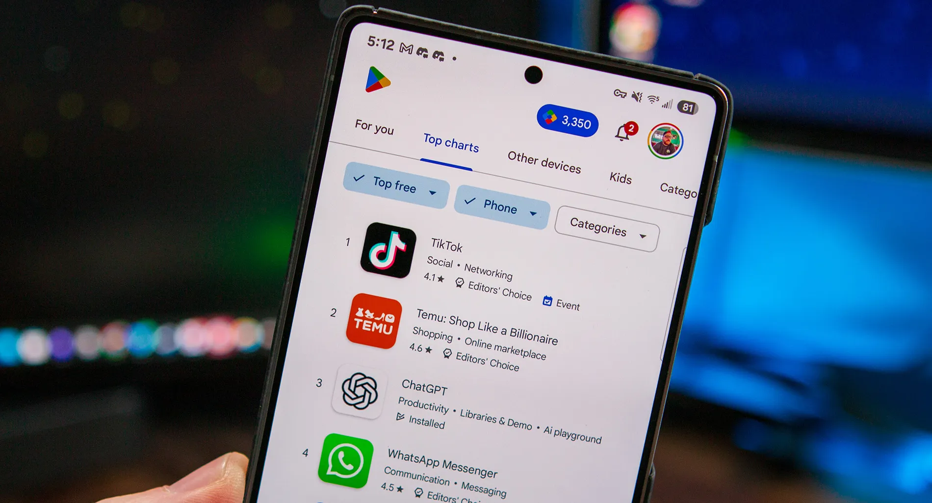Top Charts in the Play Store on the Galaxy S25 Ultra