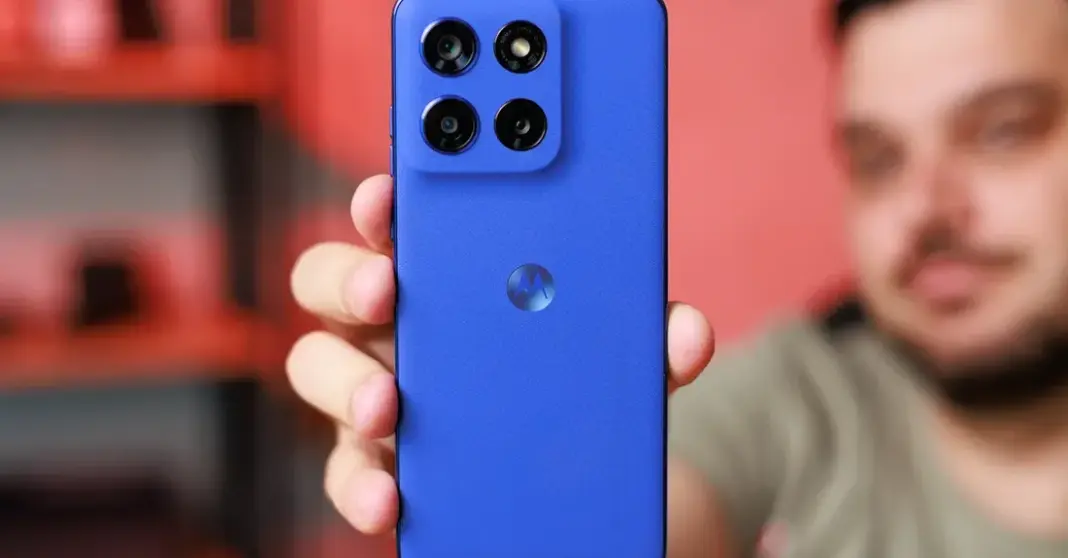 Bocoran gambar Motorola Moto G Stylus 2026 dengan desain minimalis dan modul kamera terintegrasi