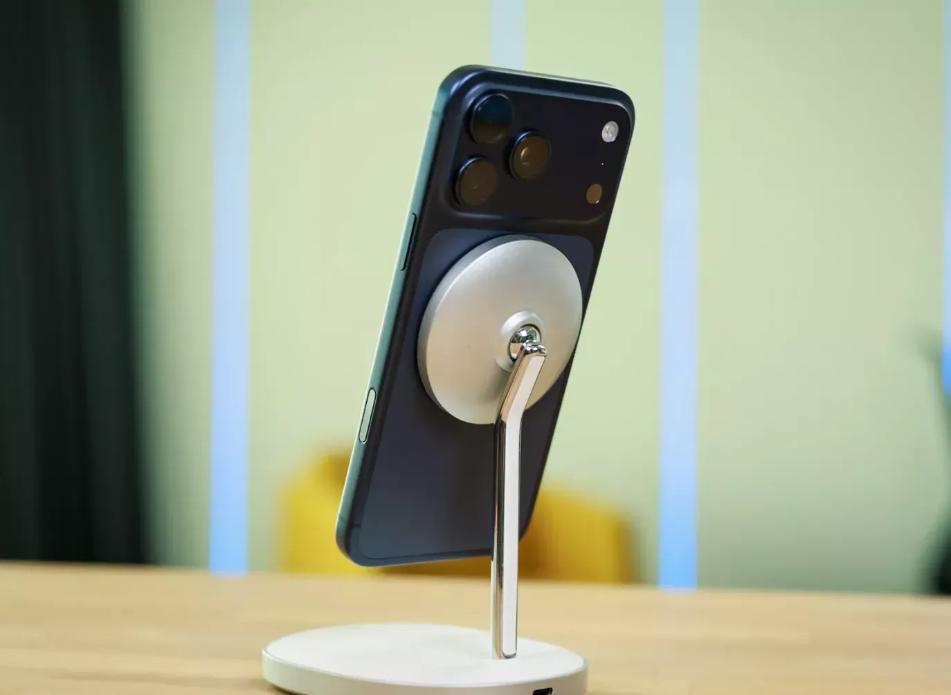 iPhone 17 Pro Max on MagSafe charger