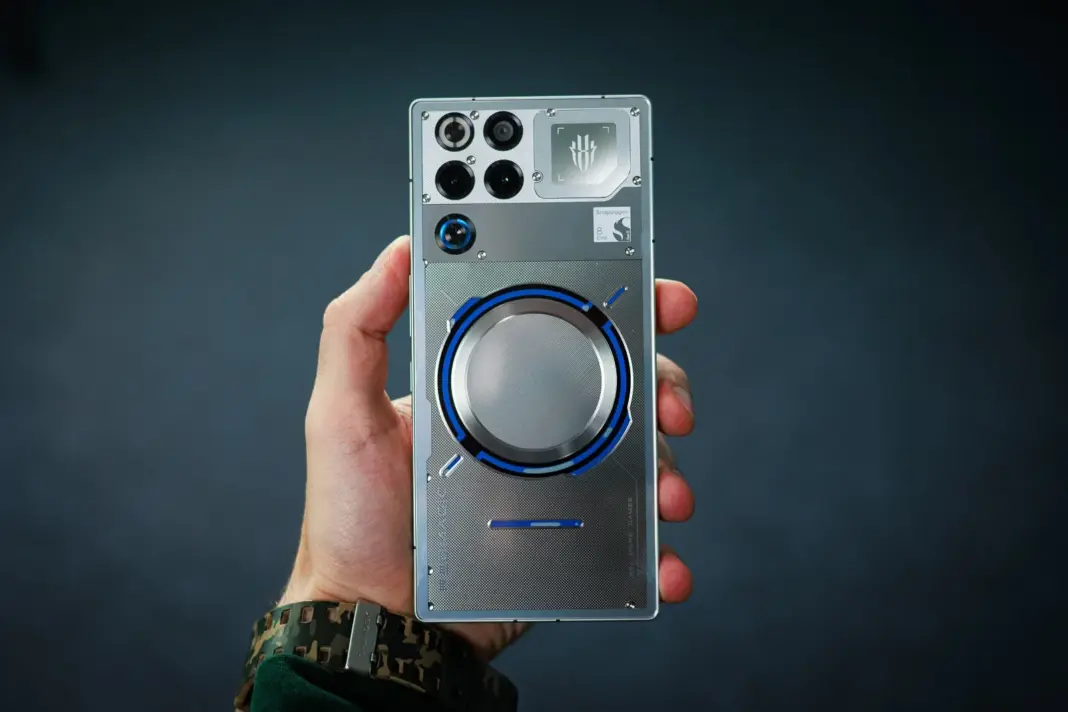 Fitur Smartphone Paling Penting Bukan Kamera, Hasil Polling Mengejutkan